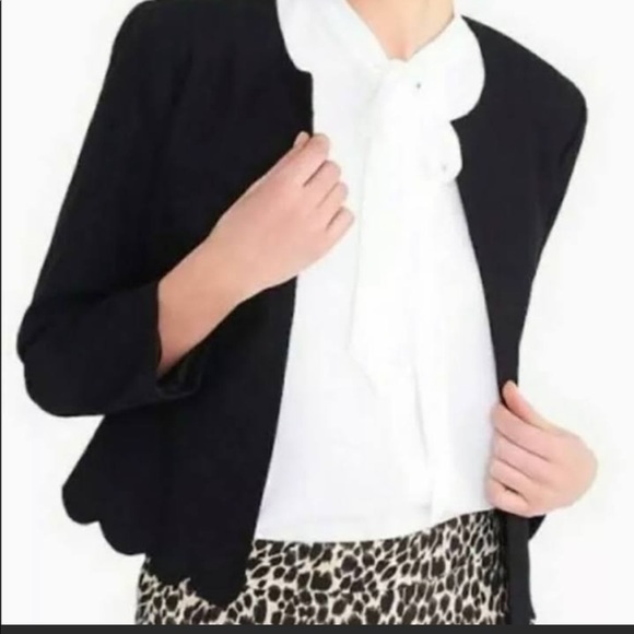 NWT cropped JCrew Scalloped hem blazer
